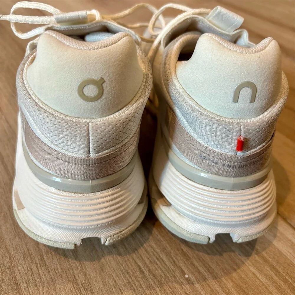 On Running Cloudnova 2 Sneakers Unisex Beige White Lace-Up Walking Gym